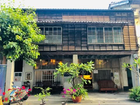 哈瑪星老街上的木造老屋