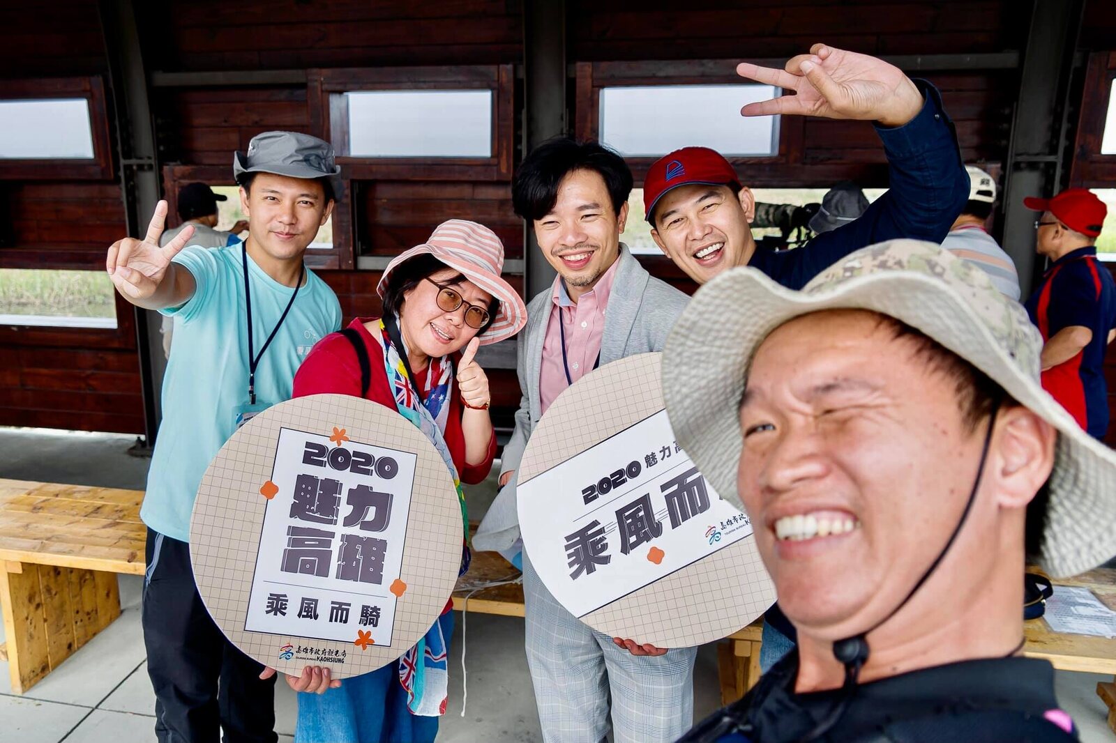 高雄地方走讀旅伴開心合影