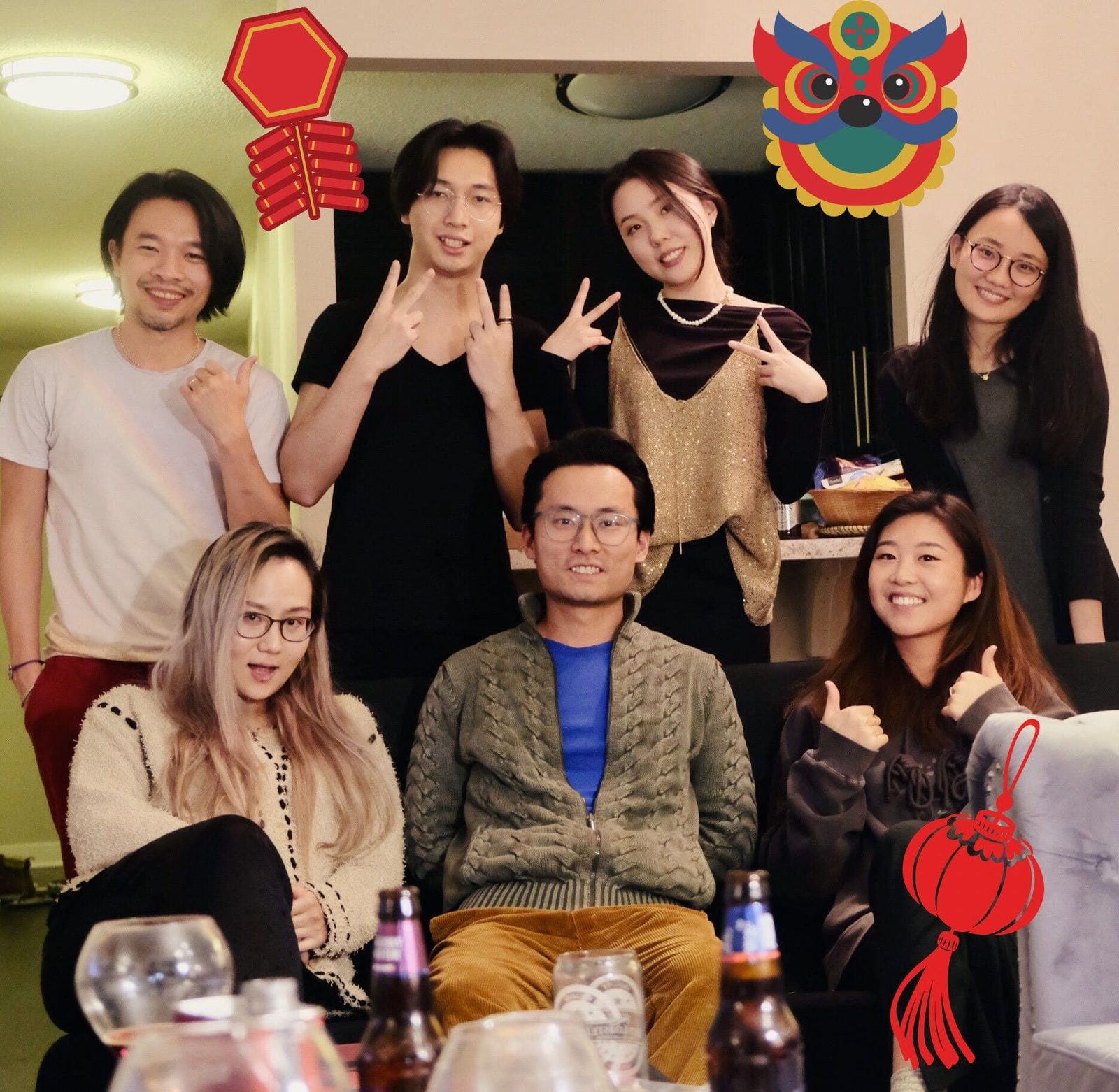 芝加哥華人過年｜異鄉鄰居端出的團圓年夜飯－人說出外靠朋友，身在美國更是如此。芝加哥過年第一攤，和律律同學們聚餐完後，第二攤，我們敞開了家門，邀請同棟樓認識的華人鄰居們進來團圓。​ ​…