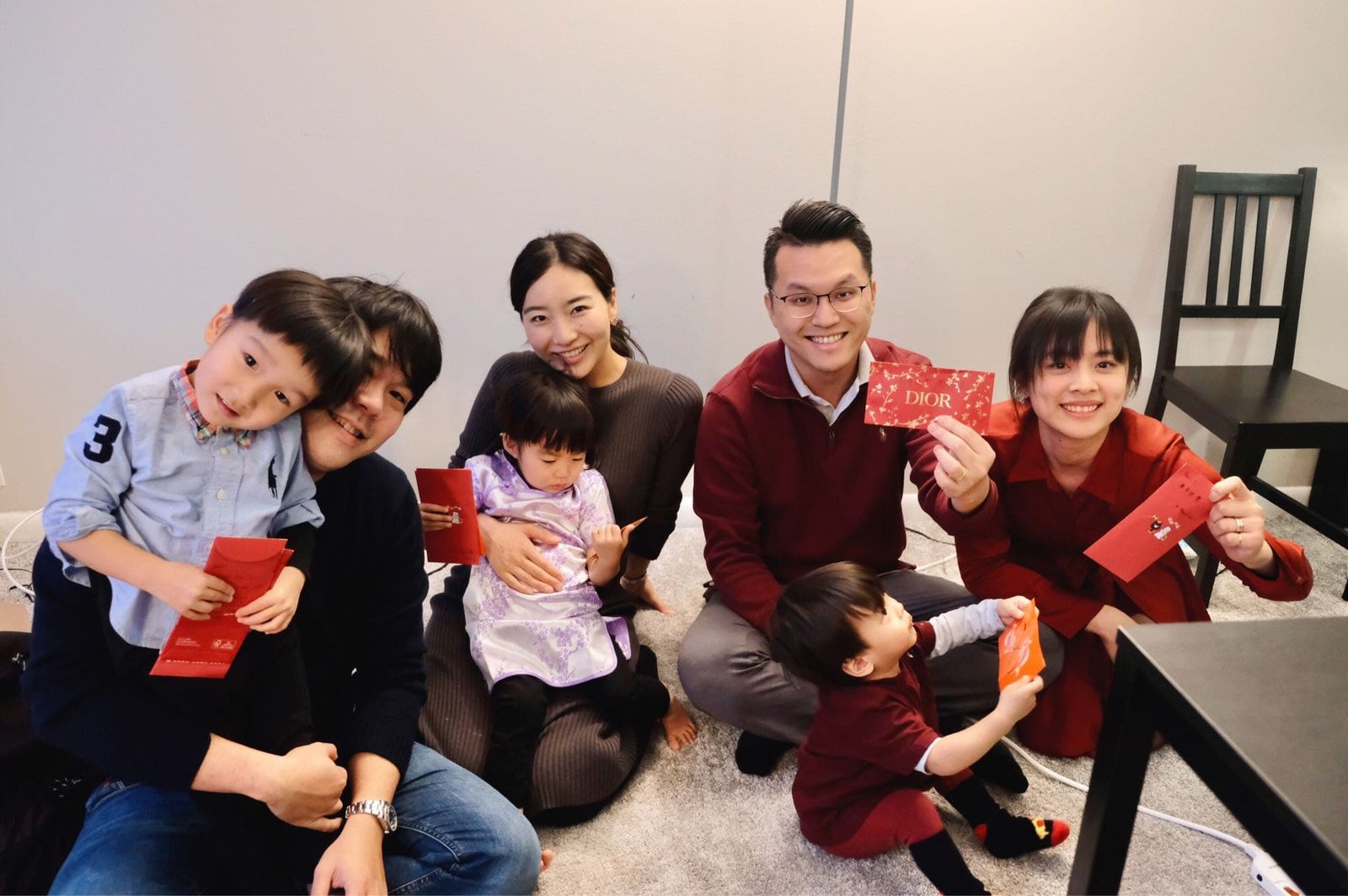 第一次在海外過年|芝加哥留學生的團圓年夜飯-大人的祝福、孩子的笑聲,房間內,吉祥之氣滿溢,該有的流程都走了一遍,這個年,雖離家千萬里,但已令人滿意。 最後,祝每一位看到文章的你…