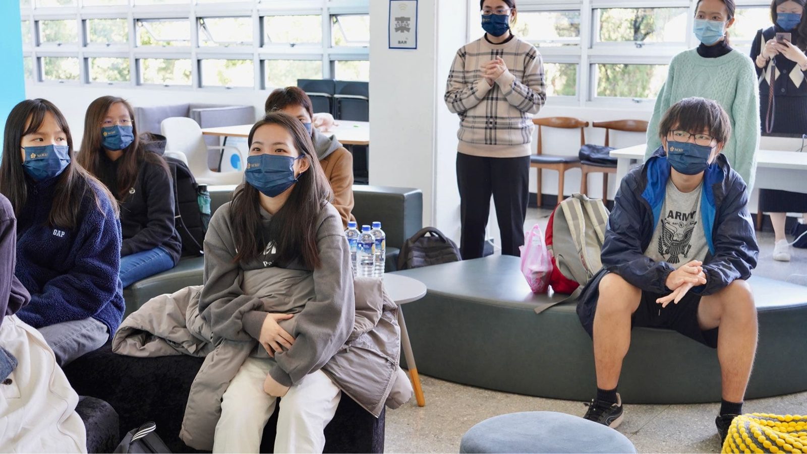畢業十多年重回成大｜見證學長姐接力支持後輩－跨越世代與空間的聚首形成了美好的畫面，素昧平生的人們，只因一個校名、一段共同的求學經歷而促成難得的良緣。