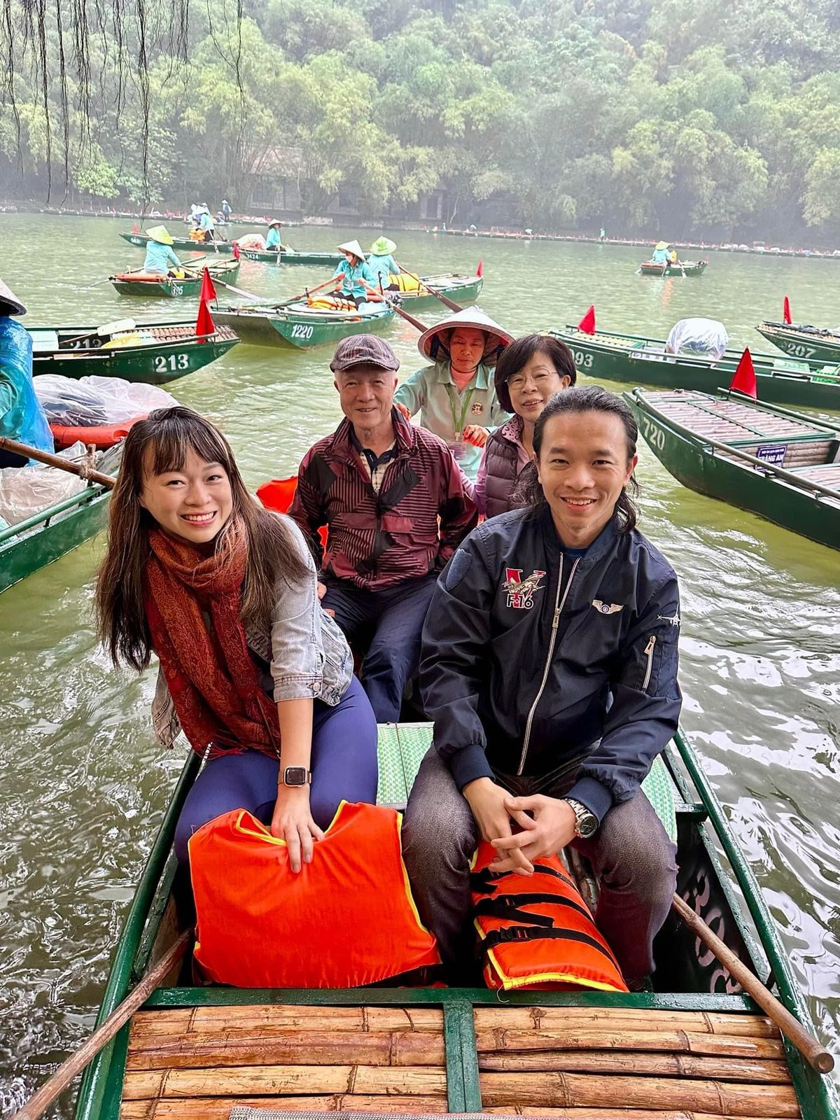 家庭旅行越來越難｜把時間留給真正重要的人－一家四口的旅行越來越難得了，我和妹妹各自成家後，這種機會少之又少。 正巧碰見難得的天時地利，再忙，也要擠出時間和家人一同遠行。 隨著歲月…