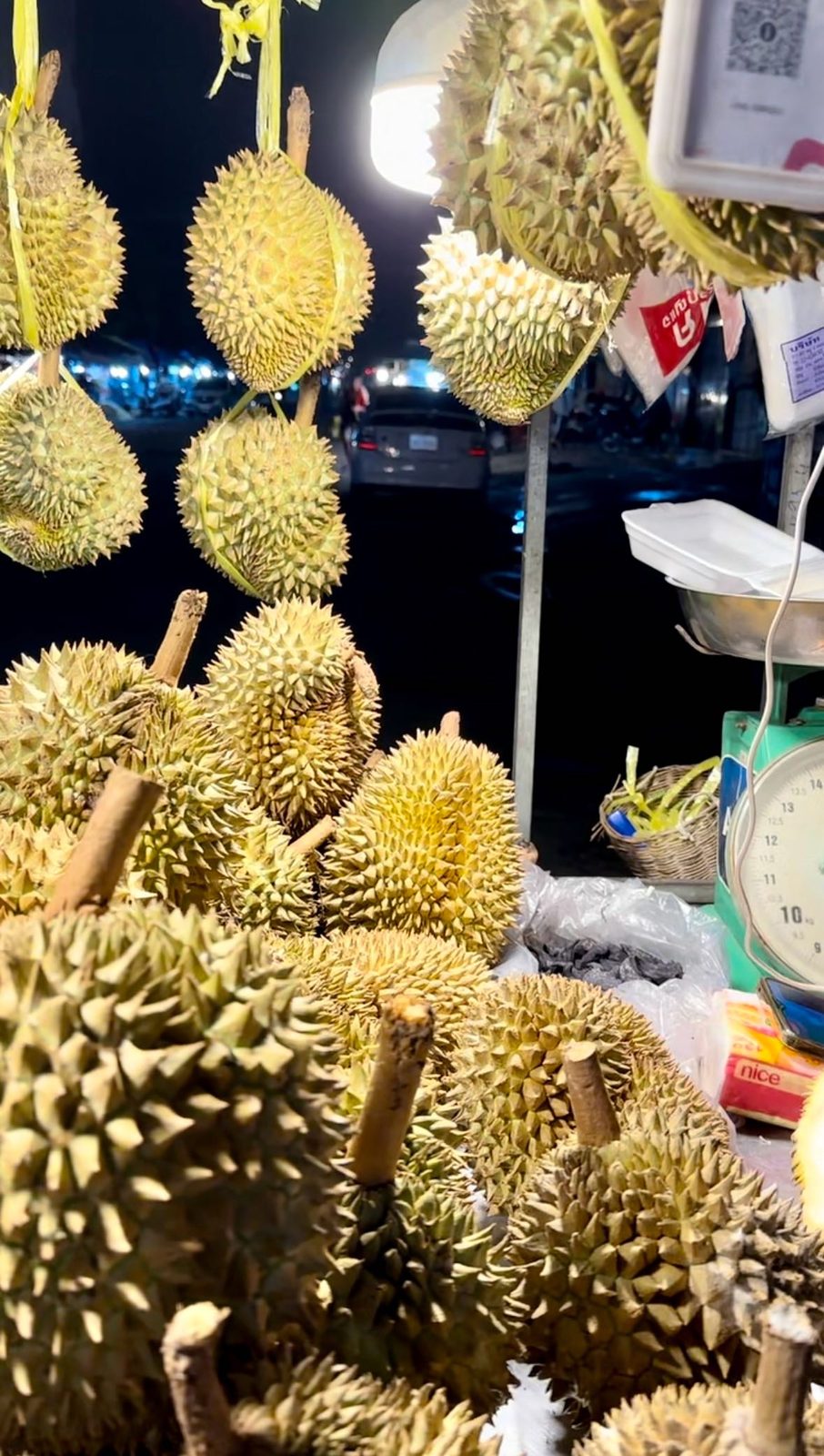 柬埔寨榴槤初體驗｜從一輩子不敢吃，到成為榴槤信徒－我這個人不大挑食，生平懼怕的食物屈指可數，榴蓮便是其一。也不是沒嘗試過，但就是聞起來覺得刺鼻，吃起來覺得恐懼。