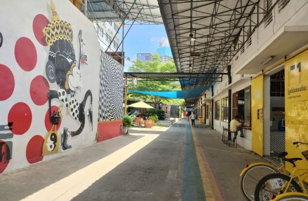 大樓連同活化老倉庫打造成住商一體的生活圈，我很喜歡這個概念。