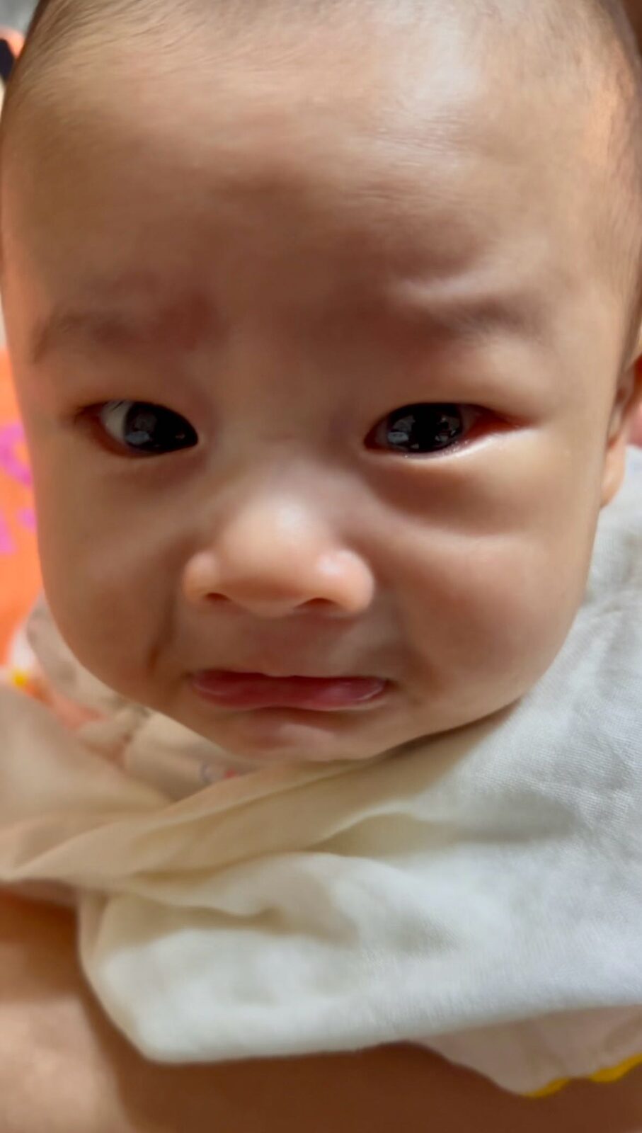 偏偏新手爸媽時常搞不清,究竟是肚子餓、尿布濕、不舒服、想睡覺還是只想要被緊抱?我們也和你一樣,都在從頭學習。
