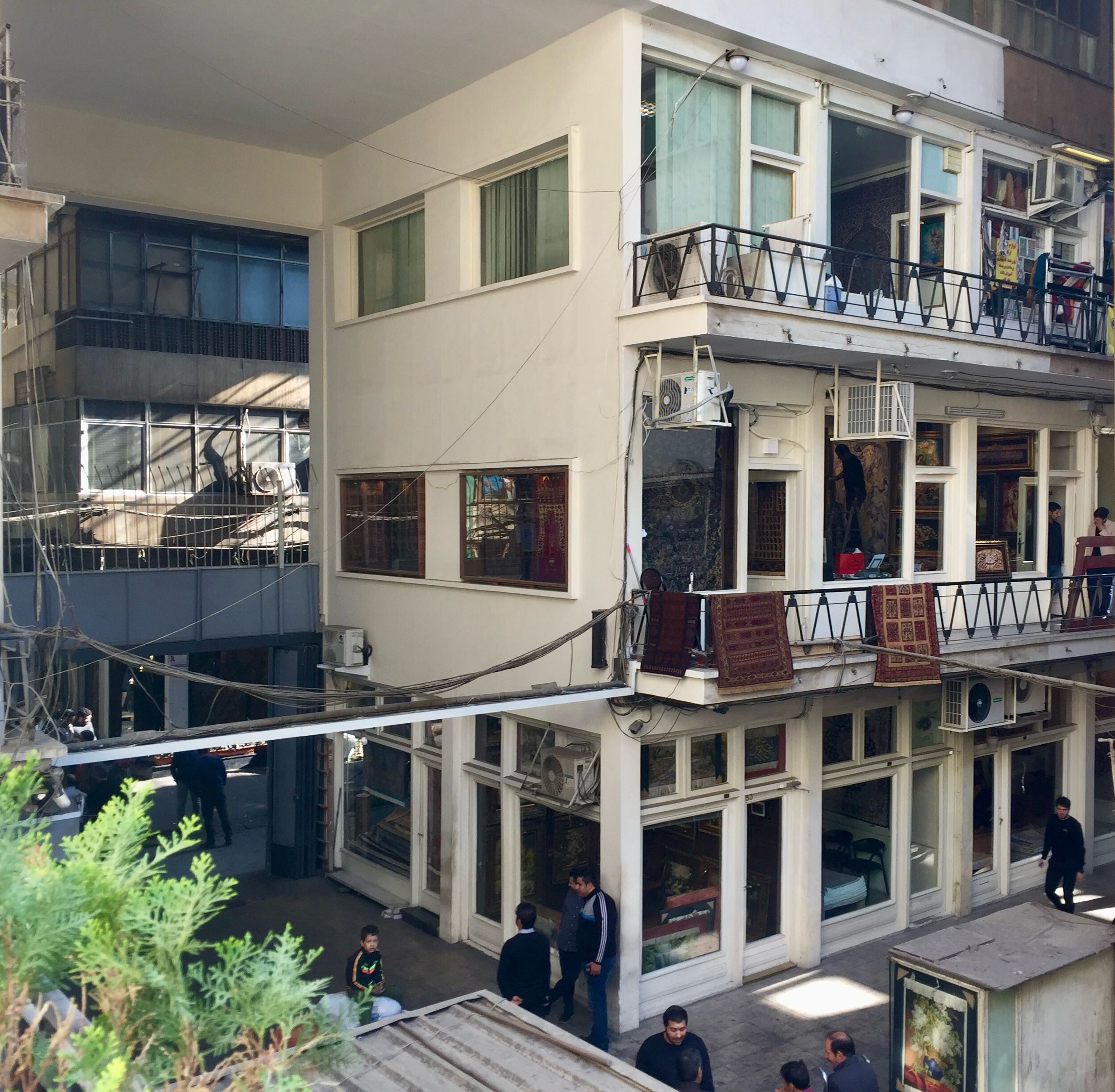 在阿里地毯店陽台喝波斯紅茶