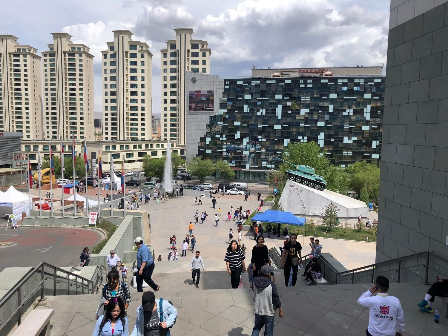 烏蘭巴托都市化與交通景象