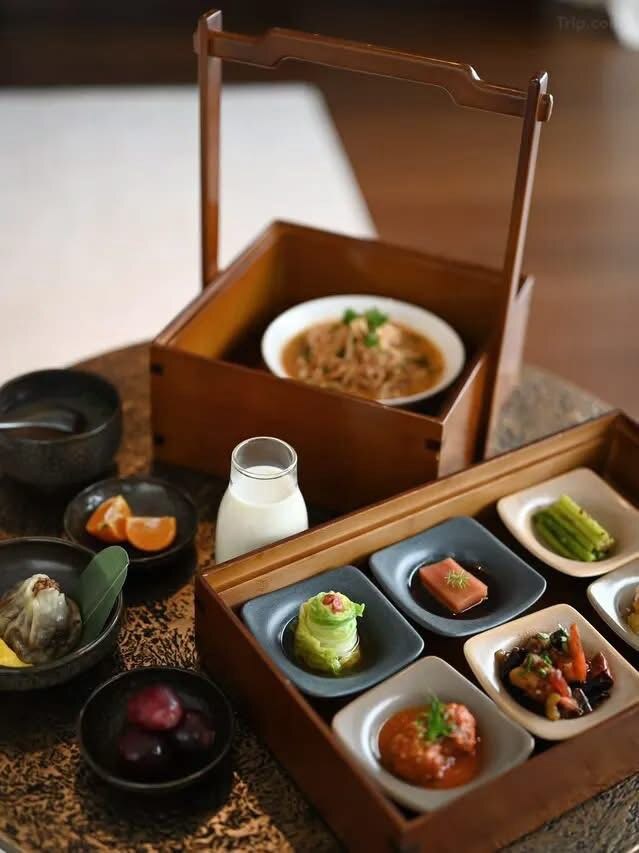霧嶼山行提供的豐盛早午餐