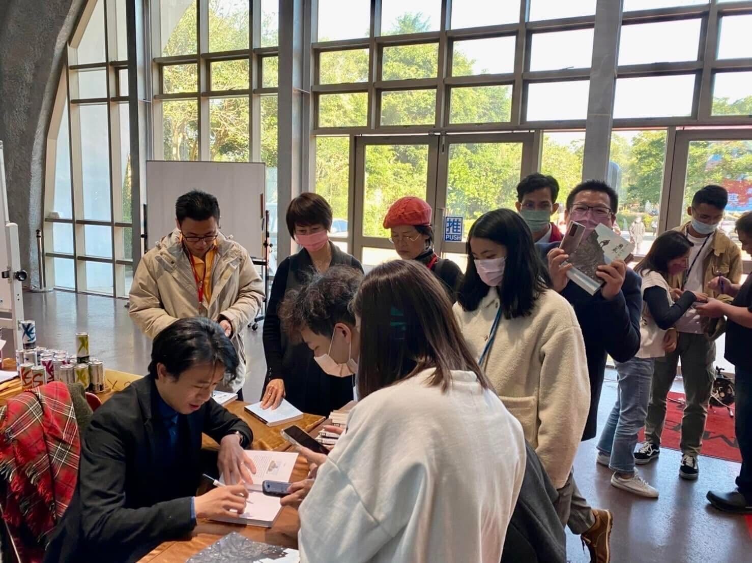 新書分享會現場與讀者交流